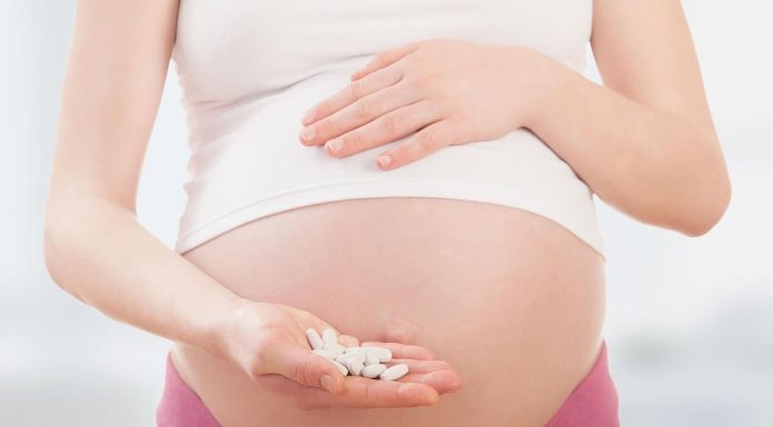 Bổ sung canxi cho bé