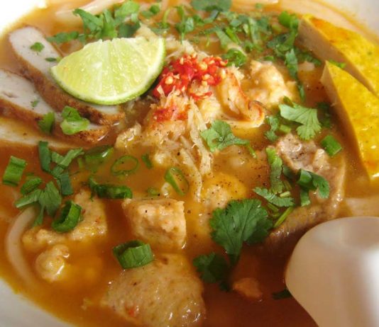 cach-nau-banh-canh-cua-tai-nha-1