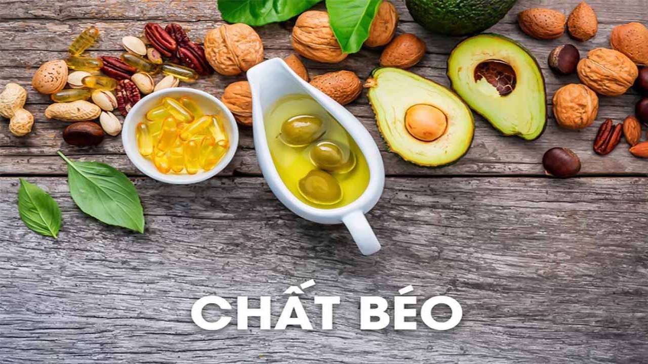 cho-tre-an-chat-beo-2
