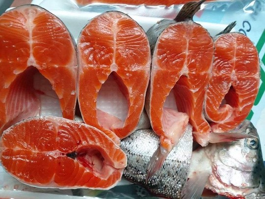 Kinh nghiệm mua cá hồi ở siêu thị nào?