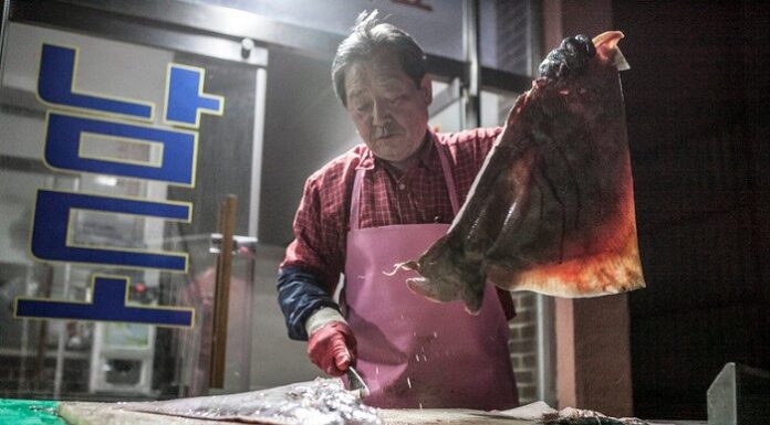 Món cá đuối nặng mùi nhưng gây đắm đuối của người Hàn Quốc