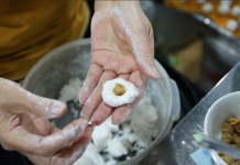 Hà Nội: Bánh trôi, bánh chay đắt hàng trước ngày Tết Hàn thực