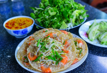 Michelin gợi ý cách thưởng thức bánh xèo Việt Nam